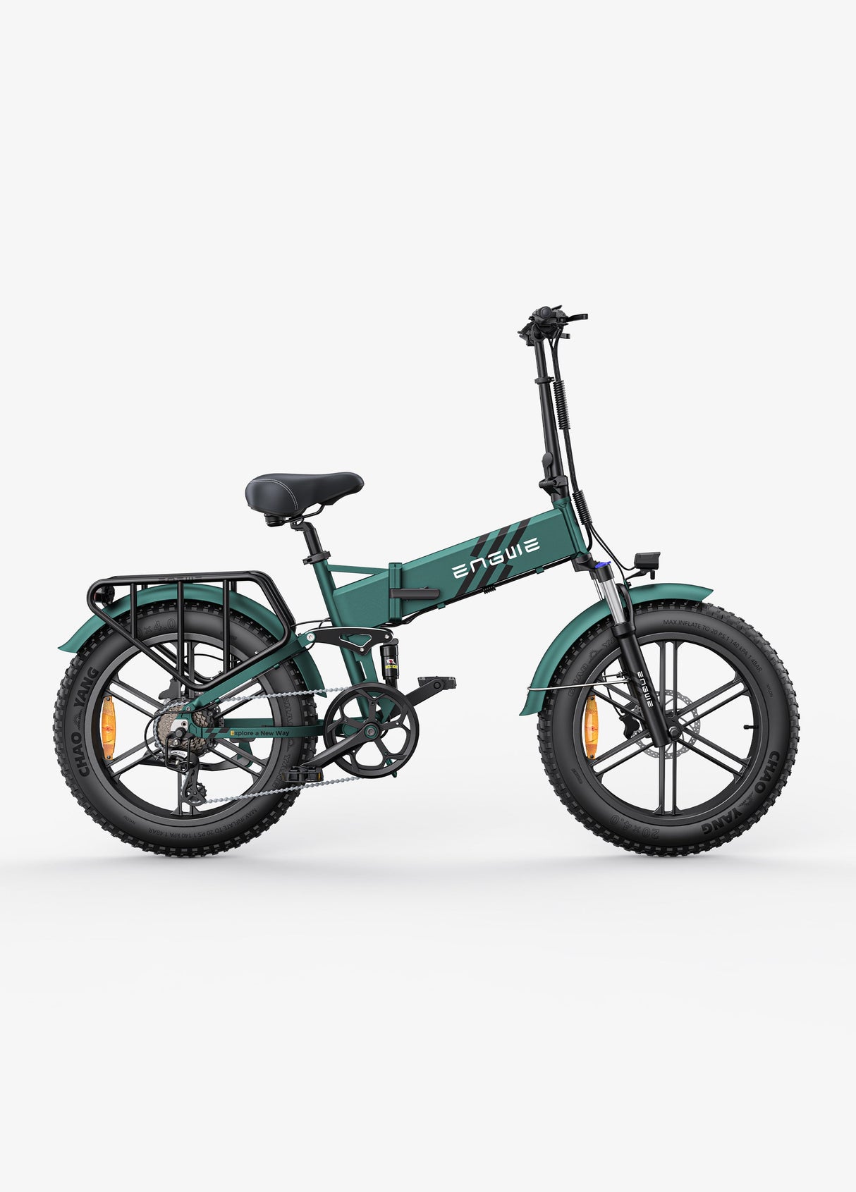 isang mountain green engwe engine pro 2.0 e-bike na may mga off road na gulong